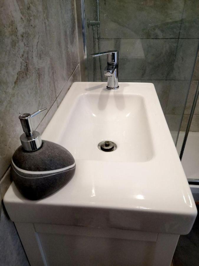 Camera E Bagno Privato A 3 Minuti Dalla Stazione Болонья Экстерьер фото